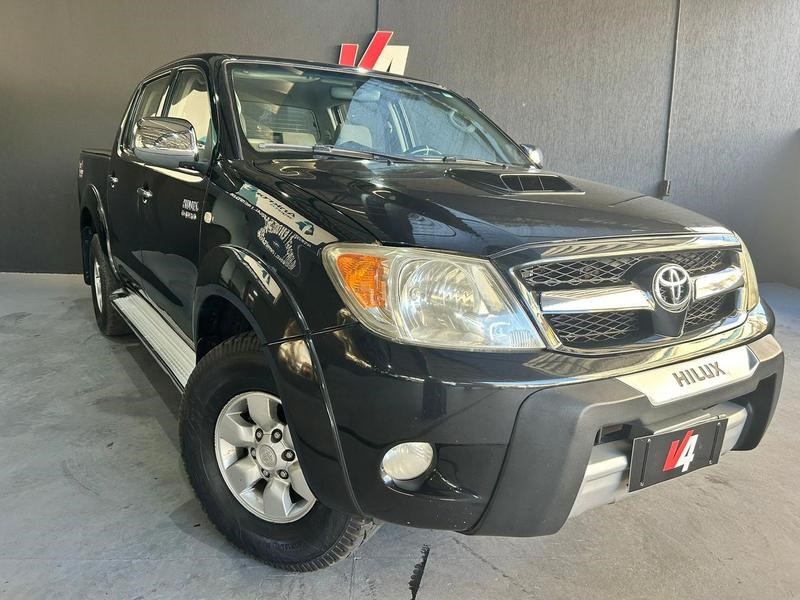 //www.autoline.com.br/carro/toyota/hilux-30-cd-srv-16v-diesel-4p-4x4-turbo-manual/2008/campo-grande-ms/24900595