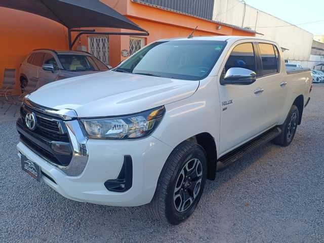 //www.autoline.com.br/carro/toyota/hilux-27-cd-srv-16v-flex-4p-automatico/2021/cuiaba-mt/24907309