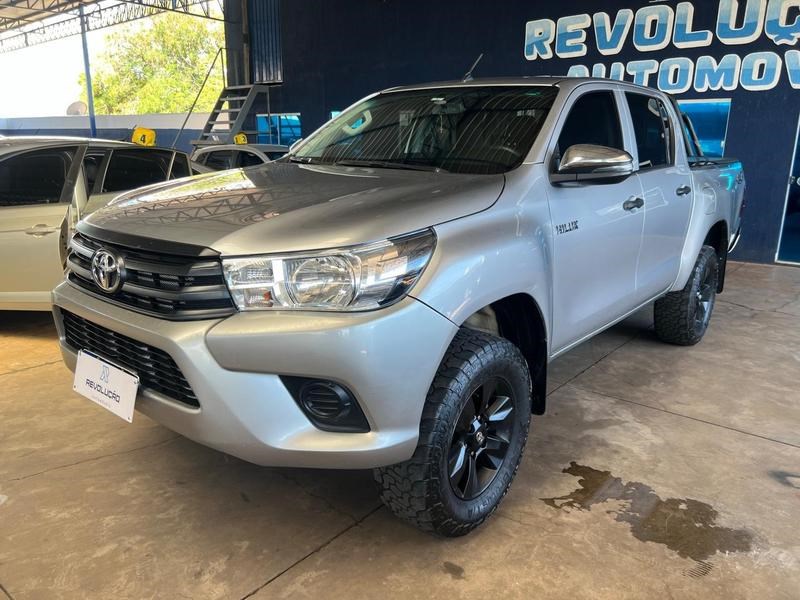 //www.autoline.com.br/carro/toyota/hilux-28-cd-std-narrow-16v-diesel-4p-4x4-turbo-manu/2019/campo-grande-ms/24923072