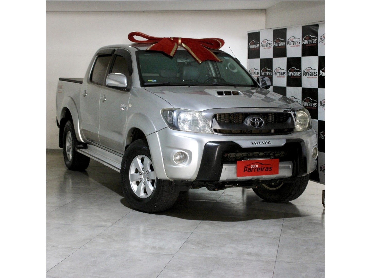 //www.autoline.com.br/carro/toyota/hilux-30-cd-srv-16v-diesel-4p-4x4-turbo-automatico/2011/contagem-mg/24946323