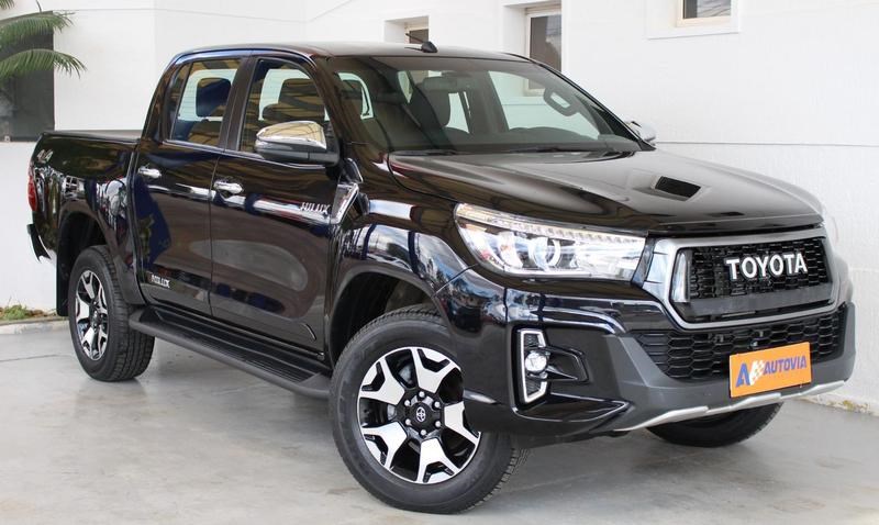 //www.autoline.com.br/carro/toyota/hilux-28-cd-srx-16v-diesel-4p-4x4-turbo-automatico/2020/brasilia-df/24967376