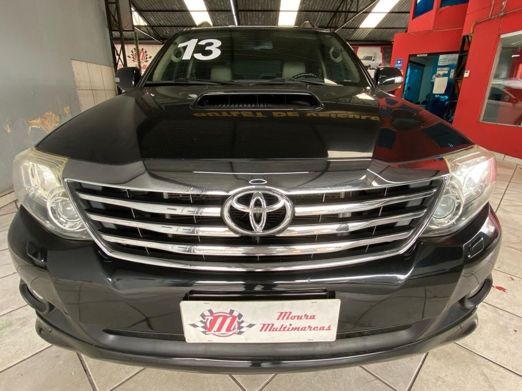 //www.autoline.com.br/carro/toyota/hilux-sw4-30-srv-7l-16v-diesel-4p-4x4-turbo-automatico/2013/sao-paulo-sp/22951969