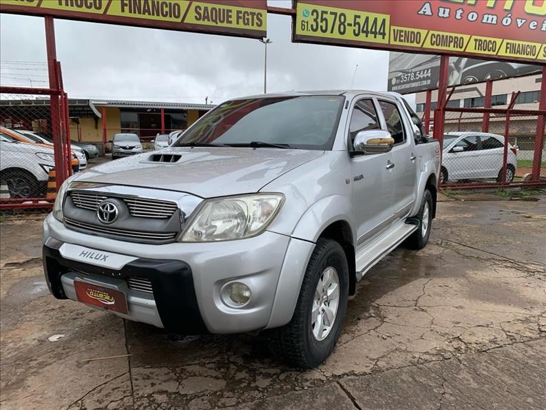//www.autoline.com.br/carro/toyota/hilux-sw4-27-sr-16v-gasolina-4p-manual/2009/brasilia-df/23317826