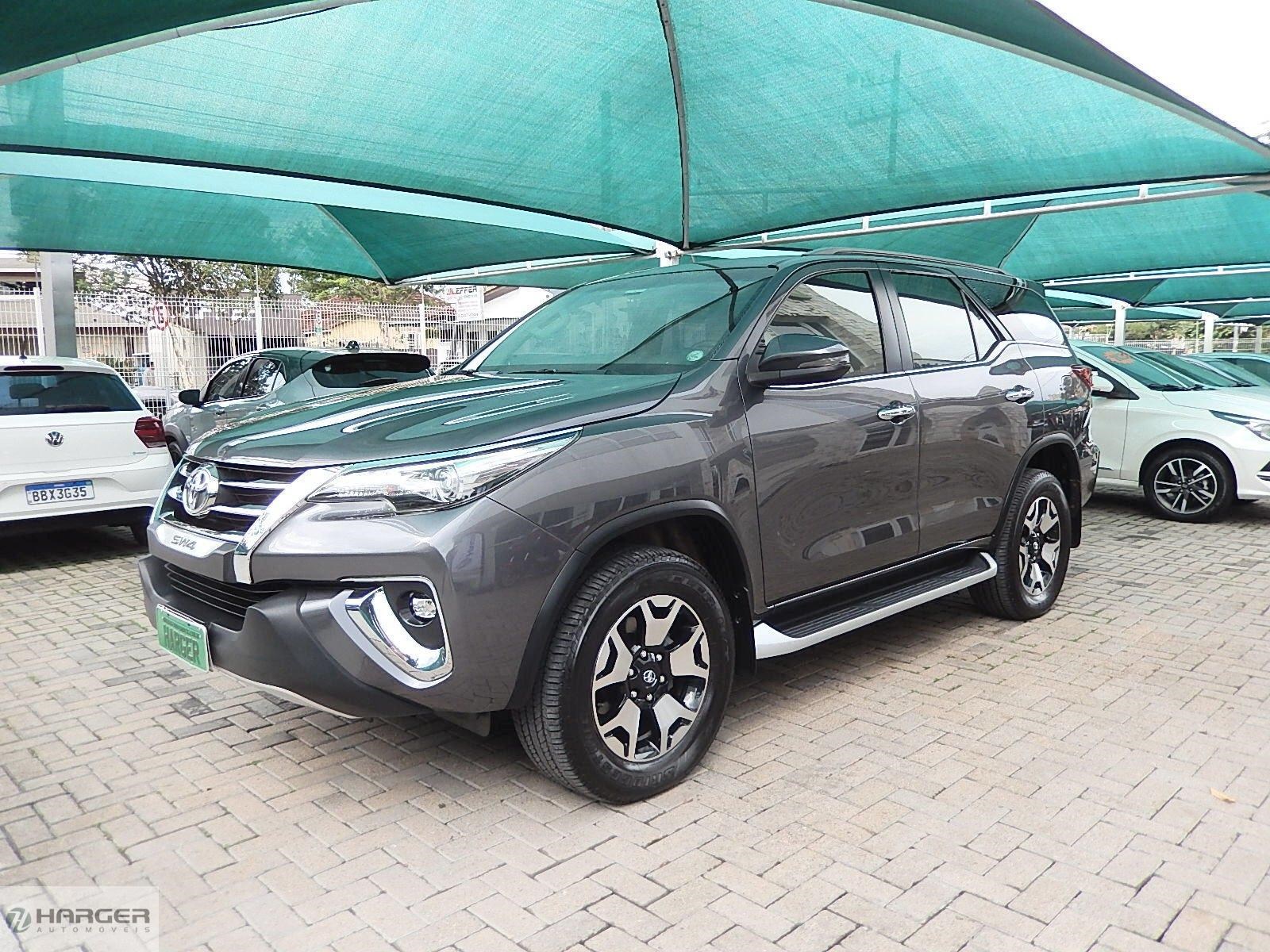 //www.autoline.com.br/carro/toyota/hilux-sw4-28-srx-7l-diamond-16v-diesel-4p-4x4-turbo-aut/2019/curitiba-pr/23918698