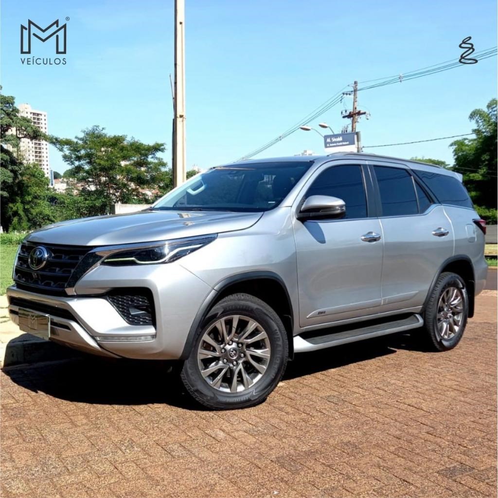 //www.autoline.com.br/carro/toyota/hilux-sw4-28-srx-7l-16v-diesel-4p-4x4-turbo-automatico/2022/ribeirao-preto-sp/24079123