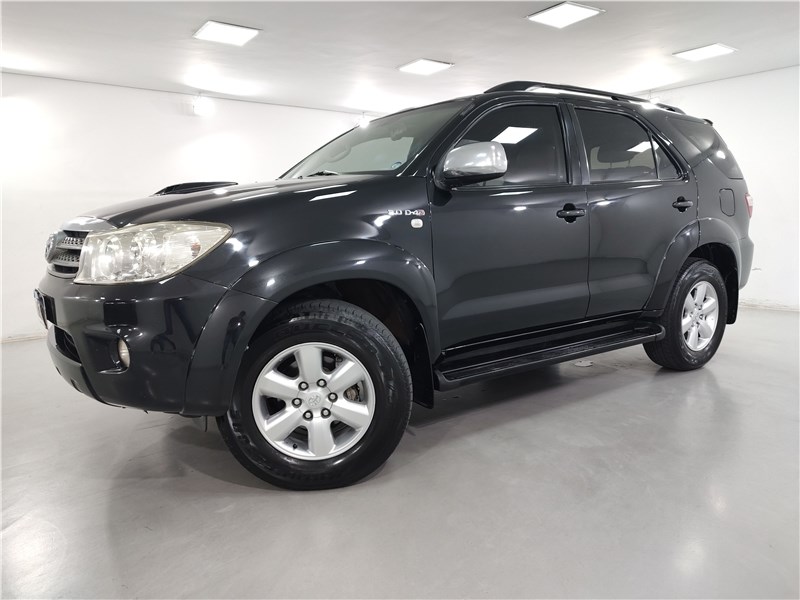 //www.autoline.com.br/carro/toyota/hilux-sw4-30-srv-16v-diesel-4p-4x4-turbo-automatico/2009/belo-horizonte-mg/24146713