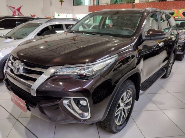 //www.autoline.com.br/carro/toyota/hilux-sw4-28-srx-16v-diesel-4p-4x4-turbo-automatico/2019/belem-pa/24251938