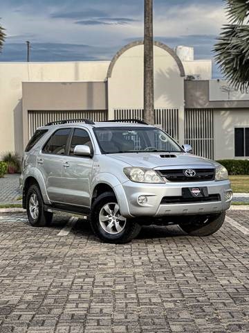 //www.autoline.com.br/carro/toyota/hilux-sw4-30-srv-16v-diesel-4p-4x4-turbo-automatico/2008/lucas-do-rio-verde-mt/24538897