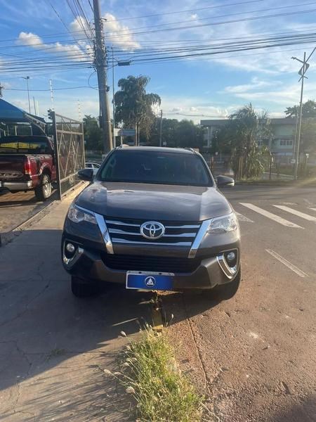 //www.autoline.com.br/carro/toyota/hilux-sw4-27-srv-7l-16v-flex-4p-automatico/2019/campo-grande-ms/24630303