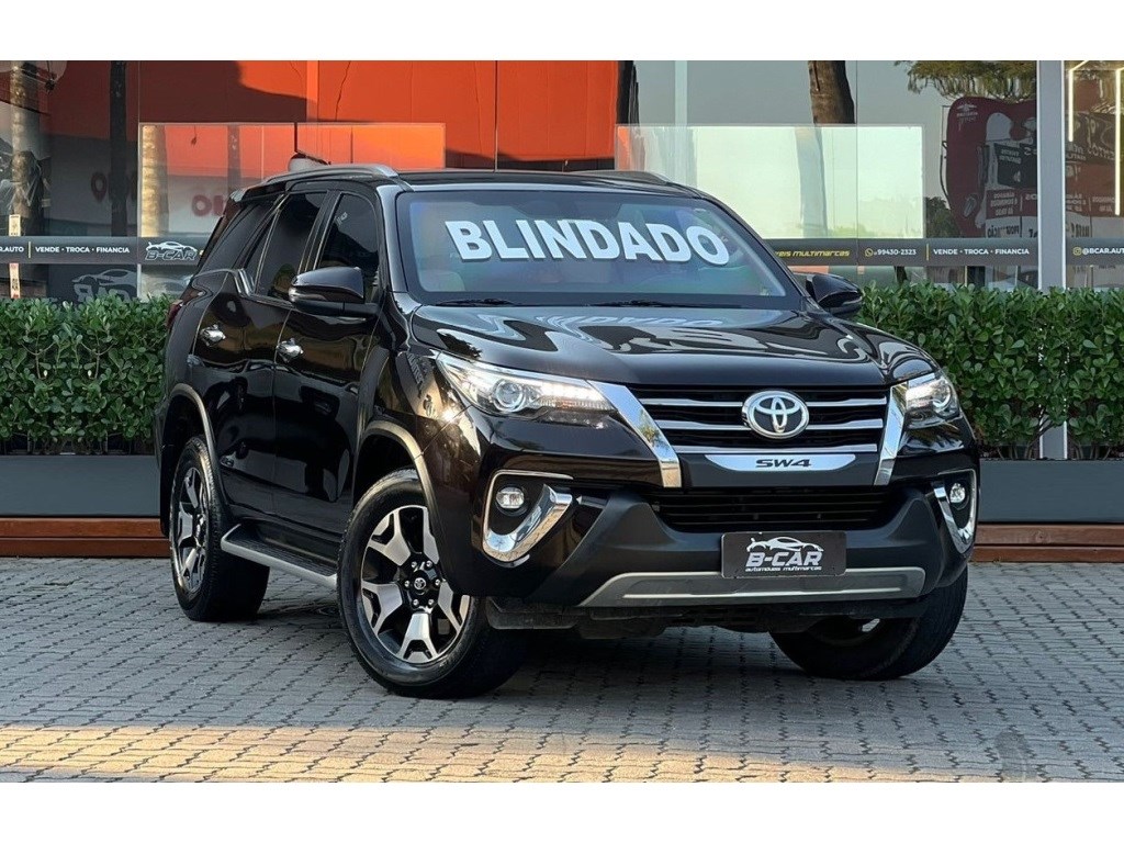 //www.autoline.com.br/carro/toyota/hilux-sw4-28-srx-7l-diamond-16v-diesel-4p-4x4-turbo-aut/2019/rio-de-janeiro-rj/24721296