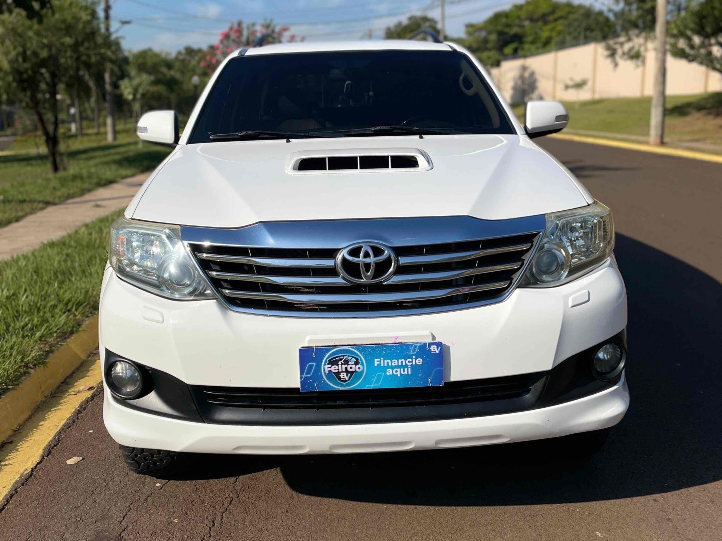 //www.autoline.com.br/carro/toyota/hilux-sw4-30-srv-7l-16v-diesel-4p-4x4-turbo-automatico/2013/ribeirao-preto-sp/24723459