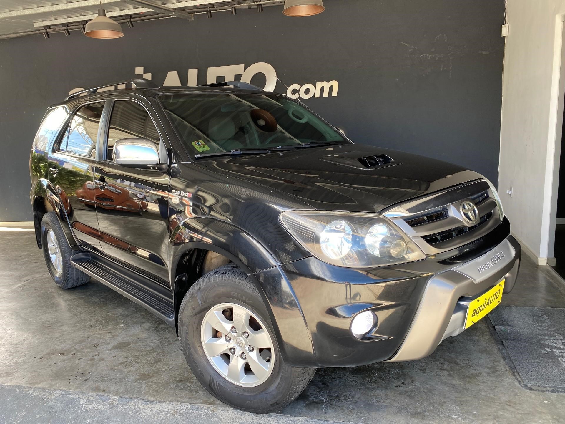 //www.autoline.com.br/carro/toyota/hilux-sw4-30-srv-16v-diesel-4p-4x4-turbo-automatico/2008/joao-pessoa-pb/24804146