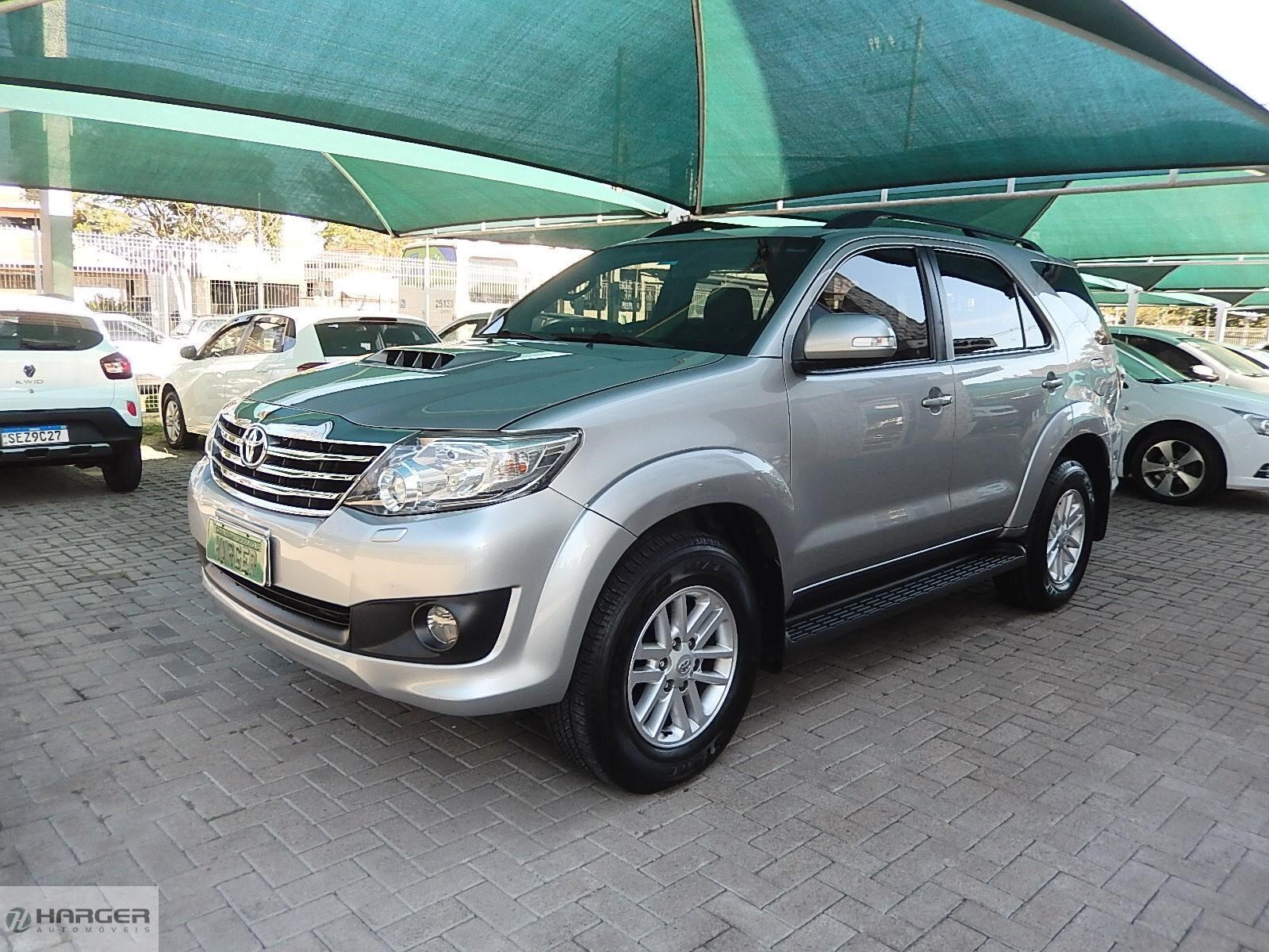 //www.autoline.com.br/carro/toyota/hilux-sw4-30-srv-16v-diesel-4p-4x4-turbo-automatico/2015/curitiba-pr/24824255
