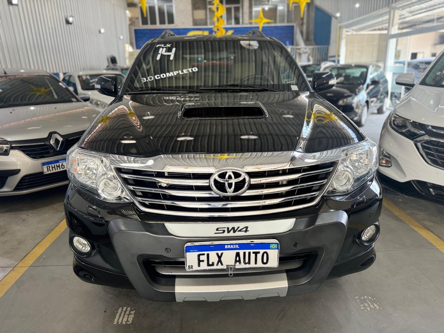 //www.autoline.com.br/carro/toyota/hilux-sw4-30-srv-16v-diesel-4p-4x4-turbo-automatico/2014/rio-de-janeiro-rj/24850492