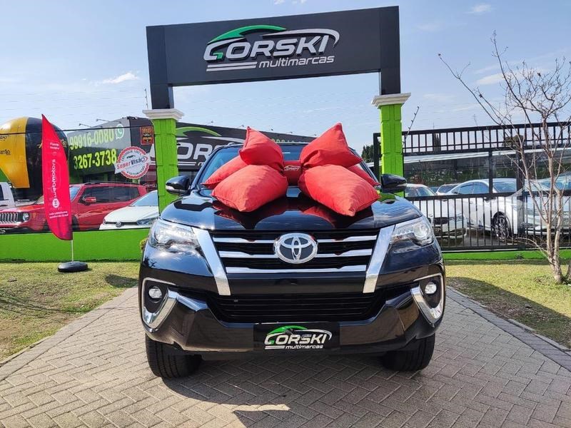 //www.autoline.com.br/carro/toyota/hilux-sw4-28-srx-16v-diesel-4p-4x4-turbo-automatico/2019/curitiba-pr/24974598
