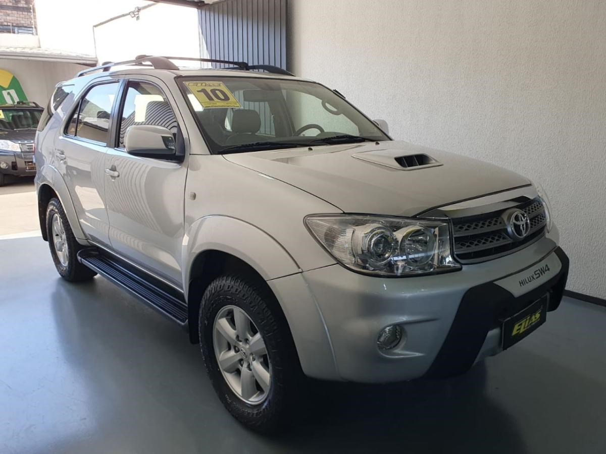 //www.autoline.com.br/carro/toyota/hilux-sw4-30-srv-16v-diesel-4p-4x4-turbo-automatico/2010/cascavel-pr/25006313