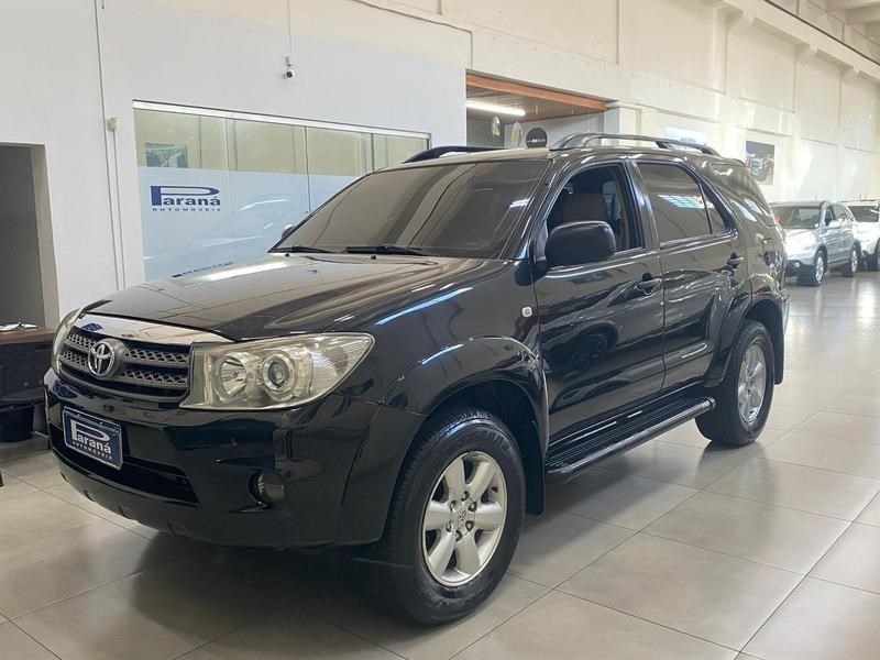 //www.autoline.com.br/carro/toyota/hilux-sw4-27-sr-16v-gasolina-4p-automatico/2010/londrina-pr/25008483