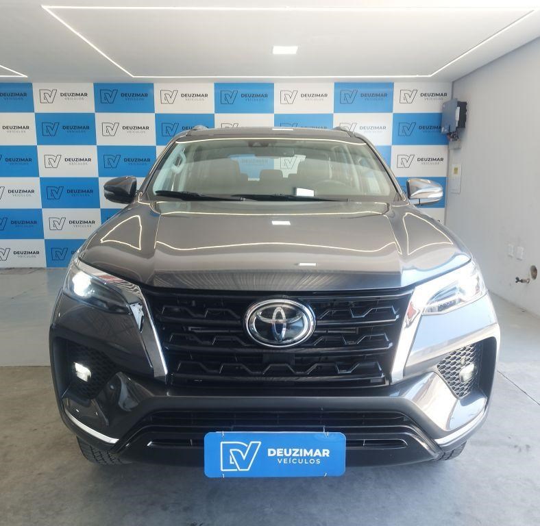 //www.autoline.com.br/carro/toyota/hilux-sw4-28-srx-16v-diesel-4p-4x4-turbo-automatico/2021/fortaleza-ce/25028401