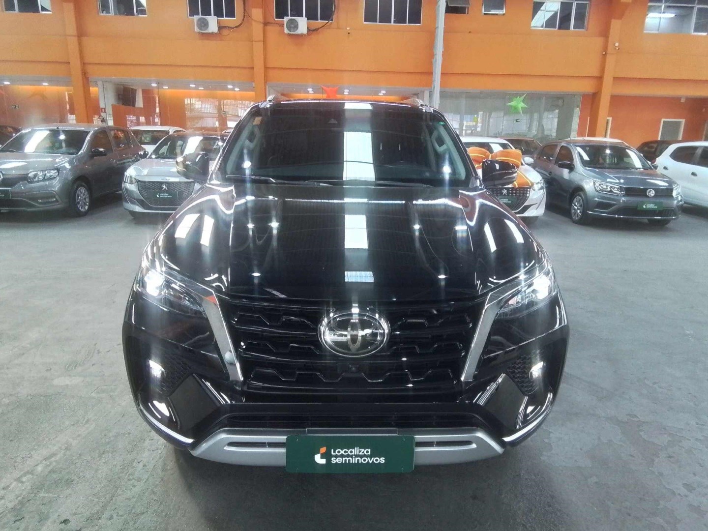 //www.autoline.com.br/carro/toyota/hilux-sw4-28-srx-7l-16v-diesel-4p-4x4-turbo-automatico/2022/sao-paulo-sp/25031026