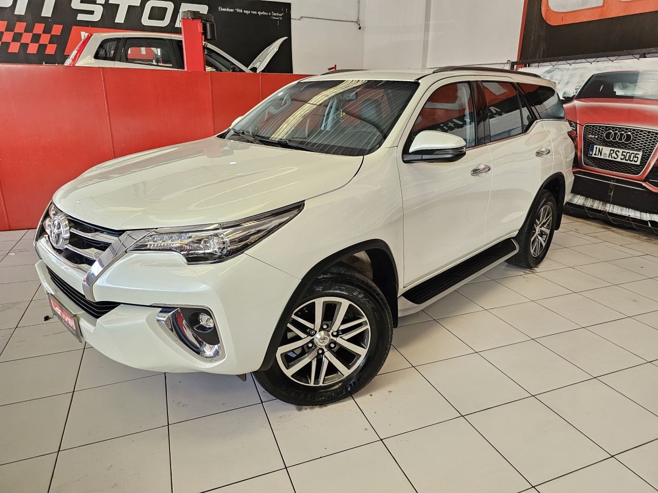 //www.autoline.com.br/carro/toyota/hilux-sw4-28-tdi-srx-7l-16v-diesel-4p-4x4-automatico/2018/sao-luis-ma/25032105