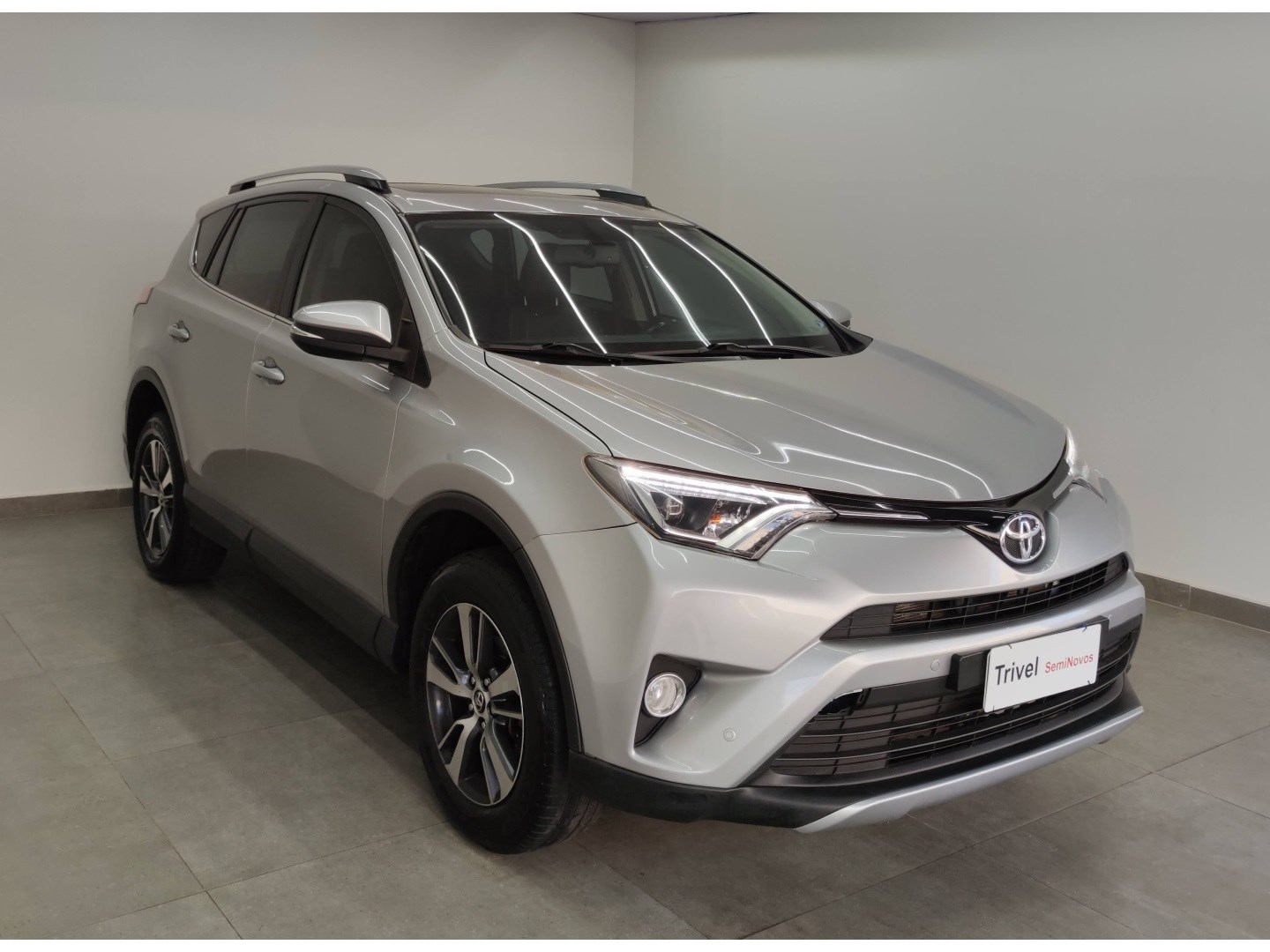 //www.autoline.com.br/carro/toyota/rav4-20-16v-gasolina-4p-cvt/2018/uberlandia-mg/24710380