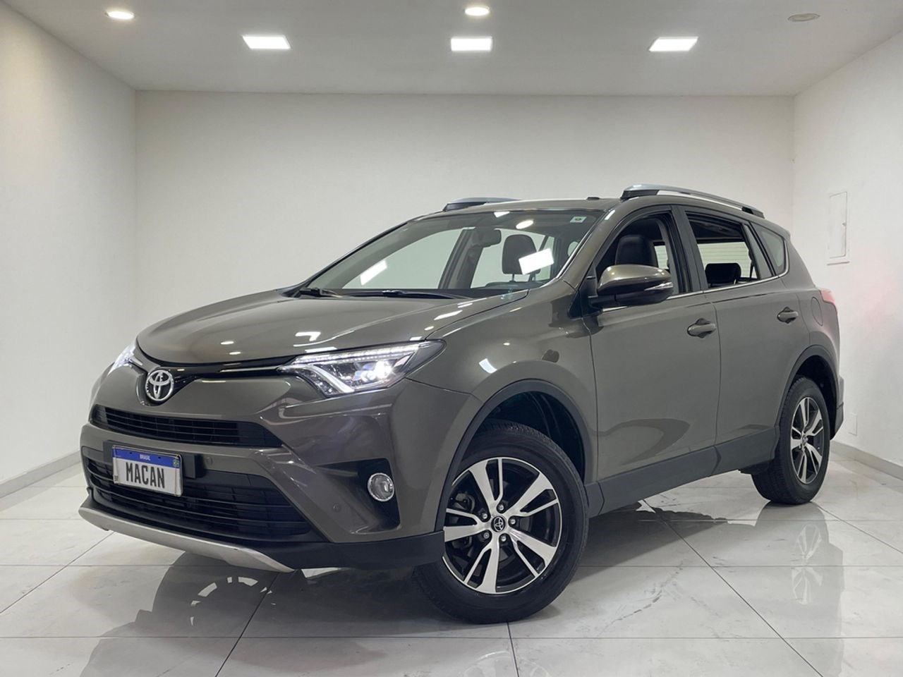 //www.autoline.com.br/carro/toyota/rav4-20-16v-gasolina-4p-cvt/2018/osasco-sp/24989393