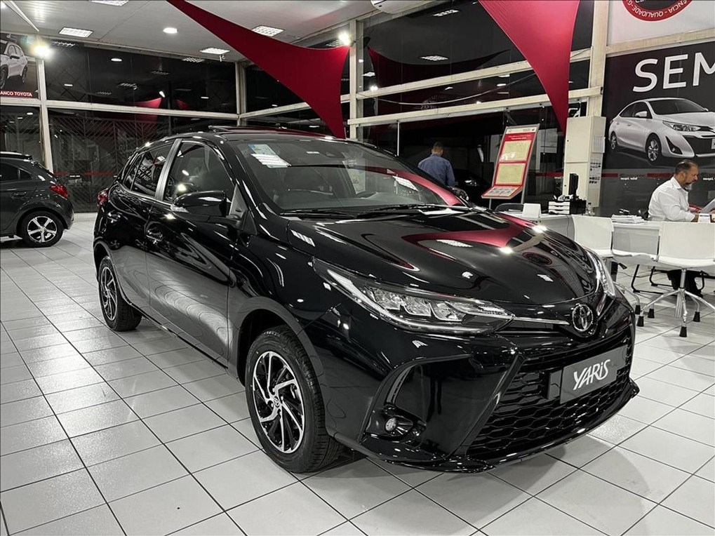 //www.autoline.com.br/carro/toyota/yaris-15-hatch-xls-16v-flex-4p-cvt/2025/sao-paulo-sp/24219738