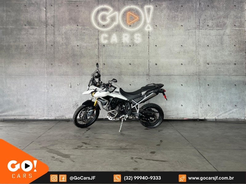 //www.autoline.com.br/moto/triumph/tiger-900-rally-pro/2021/juiz-de-fora-mg/24933469