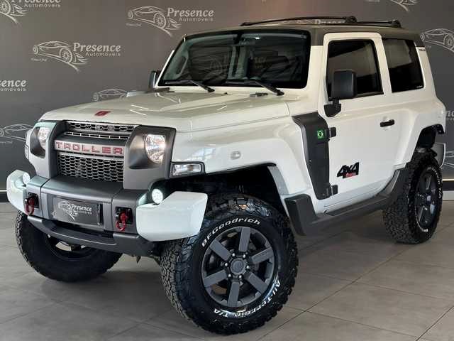 //www.autoline.com.br/carro/troller/t4-32-tgv-20v-diesel-2p-4x4-turbo-manual/2015/arapongas-pr/24386666