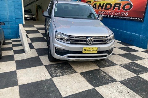 //www.autoline.com.br/carro/volkswagen/amarok-20-cd-se-16v-diesel-4p-4x4-turbo-manual/2019/valinhos-sp/21554649