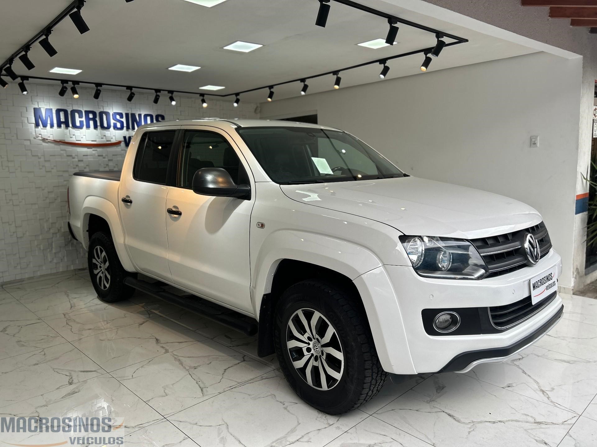//www.autoline.com.br/carro/volkswagen/amarok-20-cd-trendline-16v-diesel-4p-4x4-turbo-autom/2015/canoas-rs/22573169