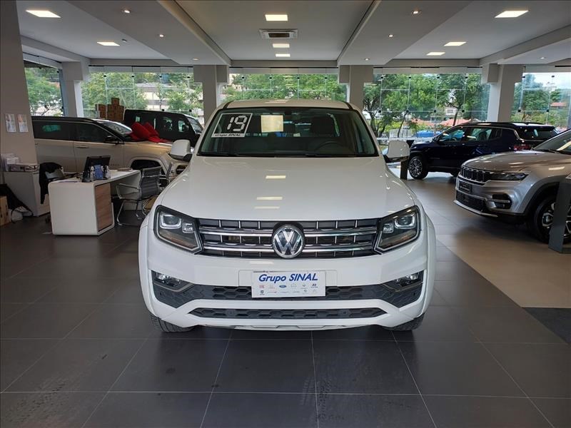 //www.autoline.com.br/carro/volkswagen/amarok-20-cd-highline-16v-diesel-4p-4x4-turbo-automa/2019/sao-paulo-sp/23074962