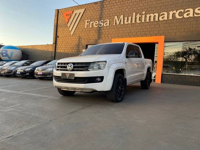 //www.autoline.com.br/carro/volkswagen/amarok-20-cd-highline-16v-diesel-4p-4x4-turbo-automa/2014/araraquara-sp/23660975