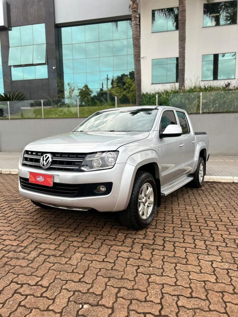 //www.autoline.com.br/carro/volkswagen/amarok-20-cd-trendline-16v-diesel-4p-4x4-turbo-autom/2016/ajuricaba-rs/23666804
