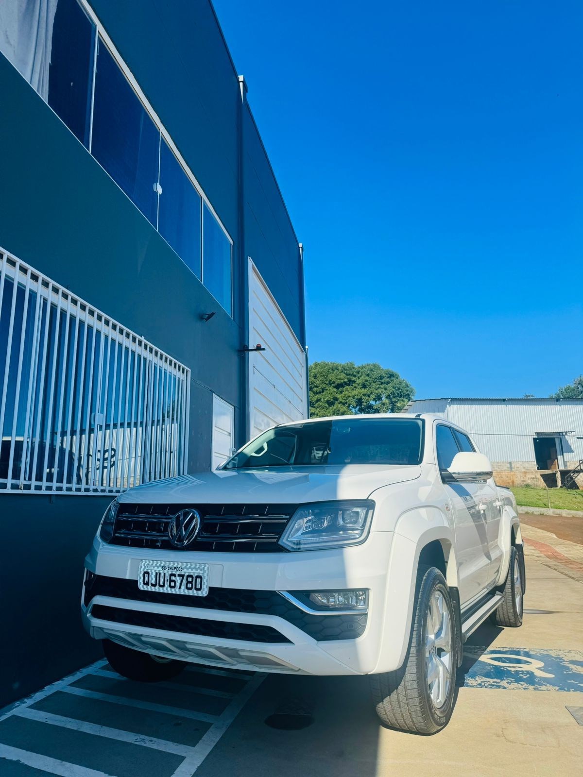 //www.autoline.com.br/carro/volkswagen/amarok-20-cd-highline-16v-diesel-4p-4x4-turbo-automa/2019/chapeco-sc/23740048