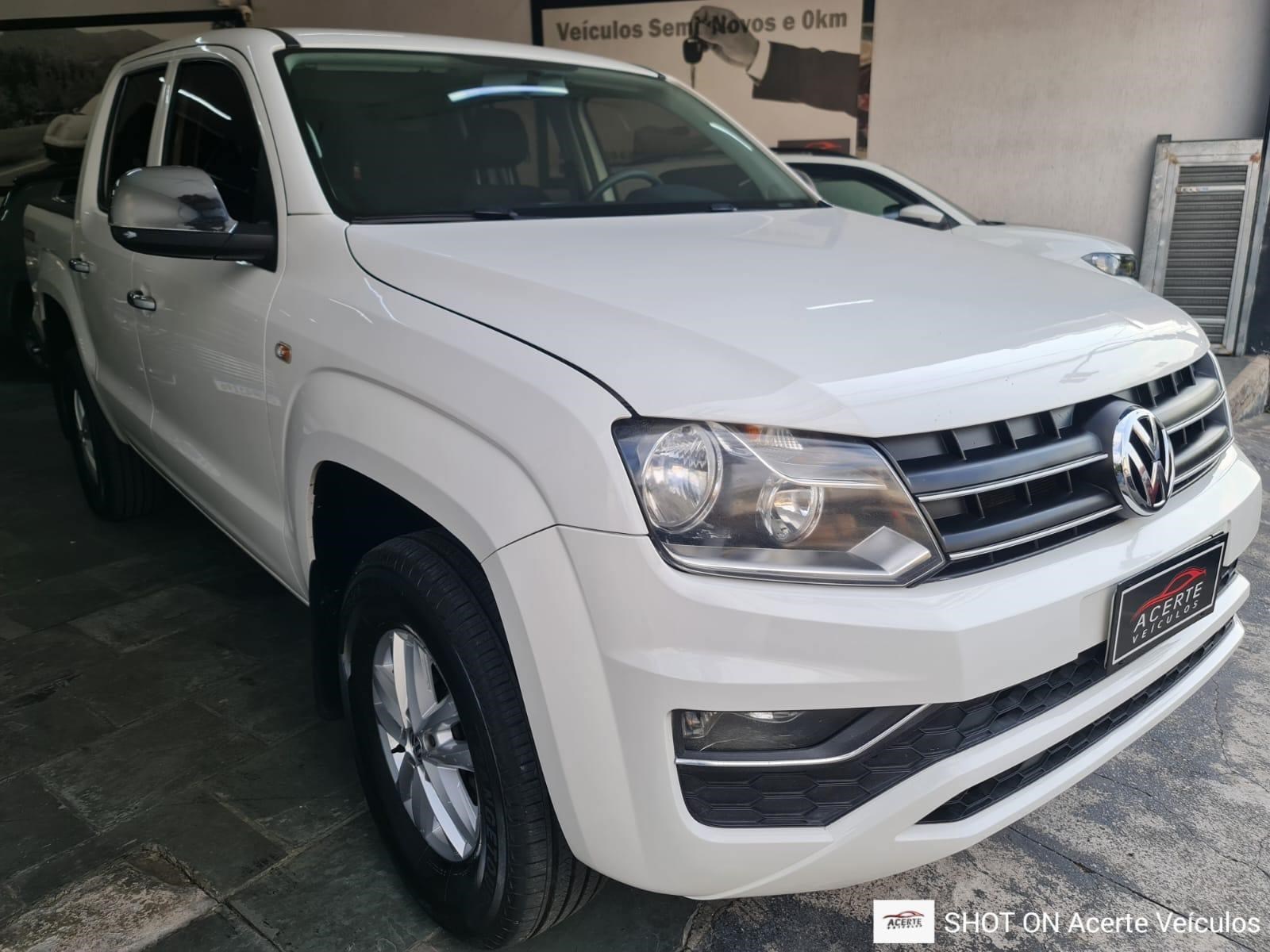 //www.autoline.com.br/carro/volkswagen/amarok-20-cd-se-16v-diesel-4p-4x4-turbo-manual/2017/sao-paulo-sp/23877230