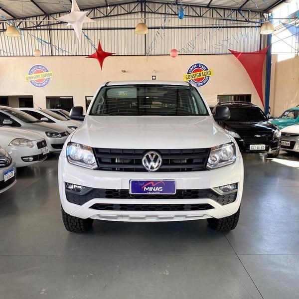 //www.autoline.com.br/carro/volkswagen/amarok-20-cd-se-16v-diesel-4p-4x4-turbo-manual/2018/araxa-mg/23938862