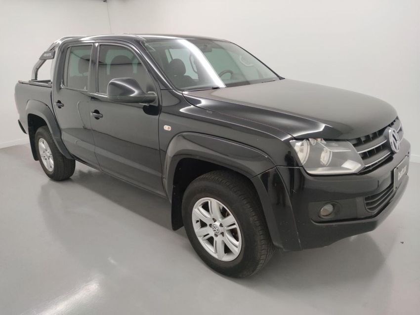 //www.autoline.com.br/carro/volkswagen/amarok-20-cd-trendline-16v-diesel-4p-4x4-turbo-autom/2013/brasilia-df/24124109