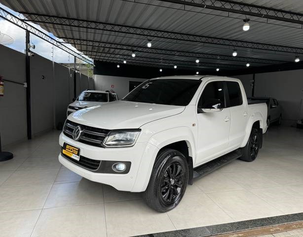 //www.autoline.com.br/carro/volkswagen/amarok-20-cd-highline-16v-diesel-4p-4x4-turbo-automa/2016/cataguases-mg/24154161
