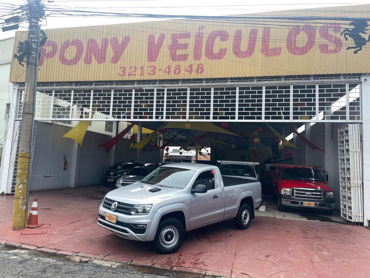 //www.autoline.com.br/carro/volkswagen/amarok-20-cs-s-16v-diesel-2p-4x4-turbo-manual/2017/goiania-go/24211102