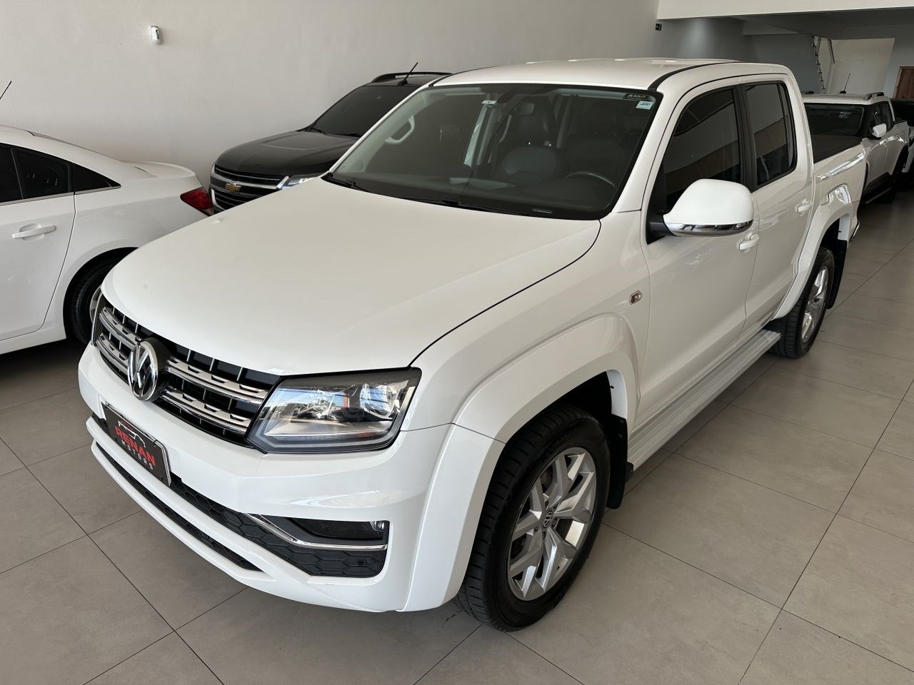 //www.autoline.com.br/carro/volkswagen/amarok-20-cd-highline-16v-diesel-4p-4x4-turbo-automa/2017/santa-barbara-doeste-sp/24252155