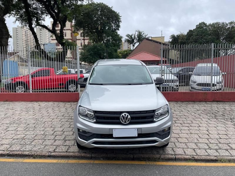 //www.autoline.com.br/carro/volkswagen/amarok-20-cd-s-16v-diesel-4p-4x4-turbo-manual/2018/curitiba-pr/24261136