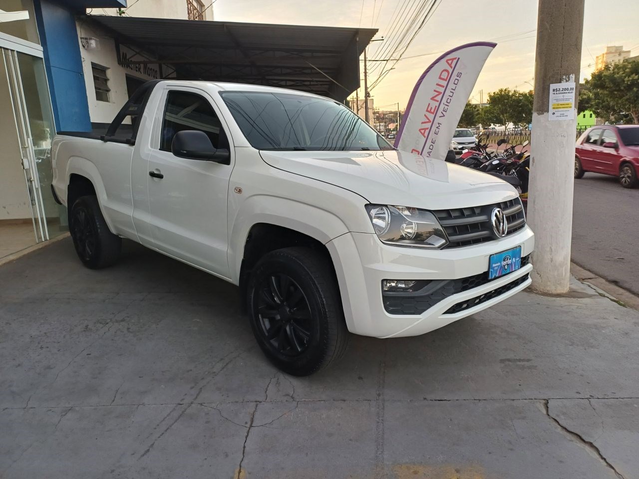 //www.autoline.com.br/carro/volkswagen/amarok-20-cs-s-16v-diesel-2p-4x4-turbo-manual/2018/porto-feliz-sp/24292543