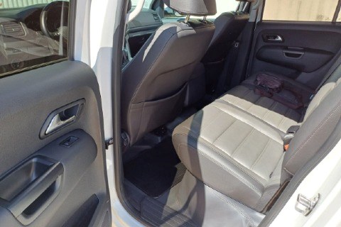 //www.autoline.com.br/carro/volkswagen/amarok-20-cd-comfortline-16v-diesel-4p-4x4-turbo-aut/2020/brasilia-df/24412008