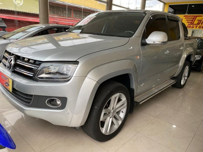 //www.autoline.com.br/carro/volkswagen/amarok-20-cd-highline-16v-diesel-4p-4x4-turbo-automa/2016/osasco-sp/24421039