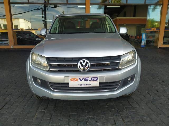 //www.autoline.com.br/carro/volkswagen/amarok-20-cd-highline-16v-diesel-4p-4x4-turbo-automa/2013/patrocinio-mg/24461895