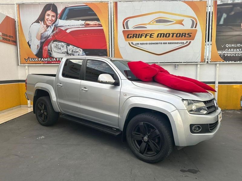 //www.autoline.com.br/carro/volkswagen/amarok-20-cd-highline-16v-diesel-4p-4x4-turbo-automa/2013/curitiba-pr/24481291