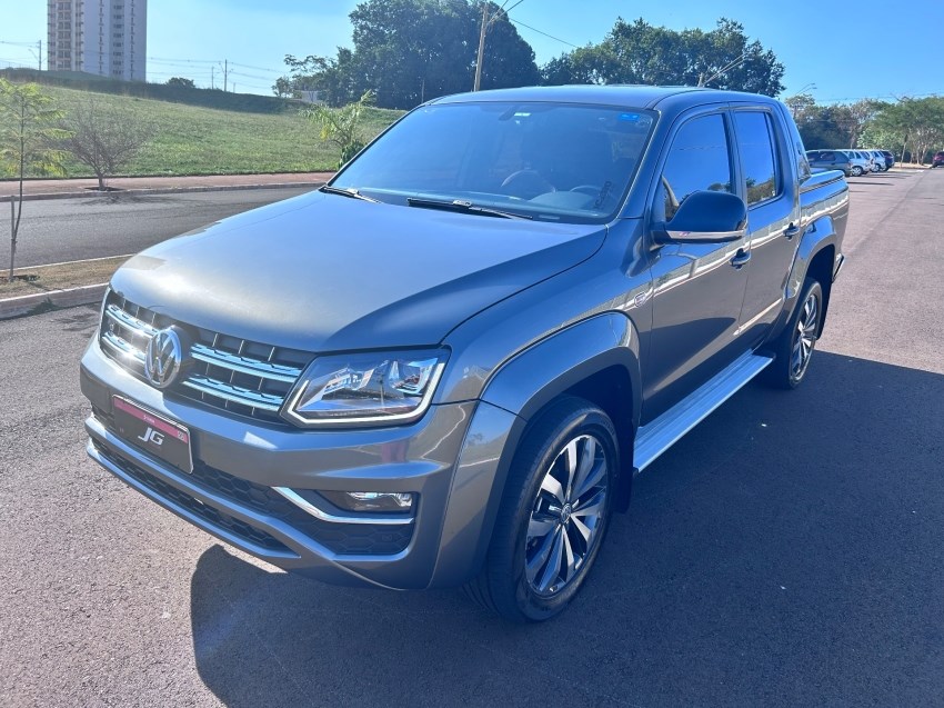 //www.autoline.com.br/carro/volkswagen/amarok-30-cd-extreme-24v-diesel-4p-4x4-turbo-automat/2019/jau-sp/24513081