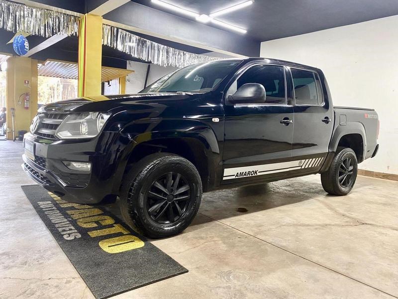 //www.autoline.com.br/carro/volkswagen/amarok-20-cd-se-16v-diesel-4p-4x4-turbo-manual/2019/brasilia-df/24639482