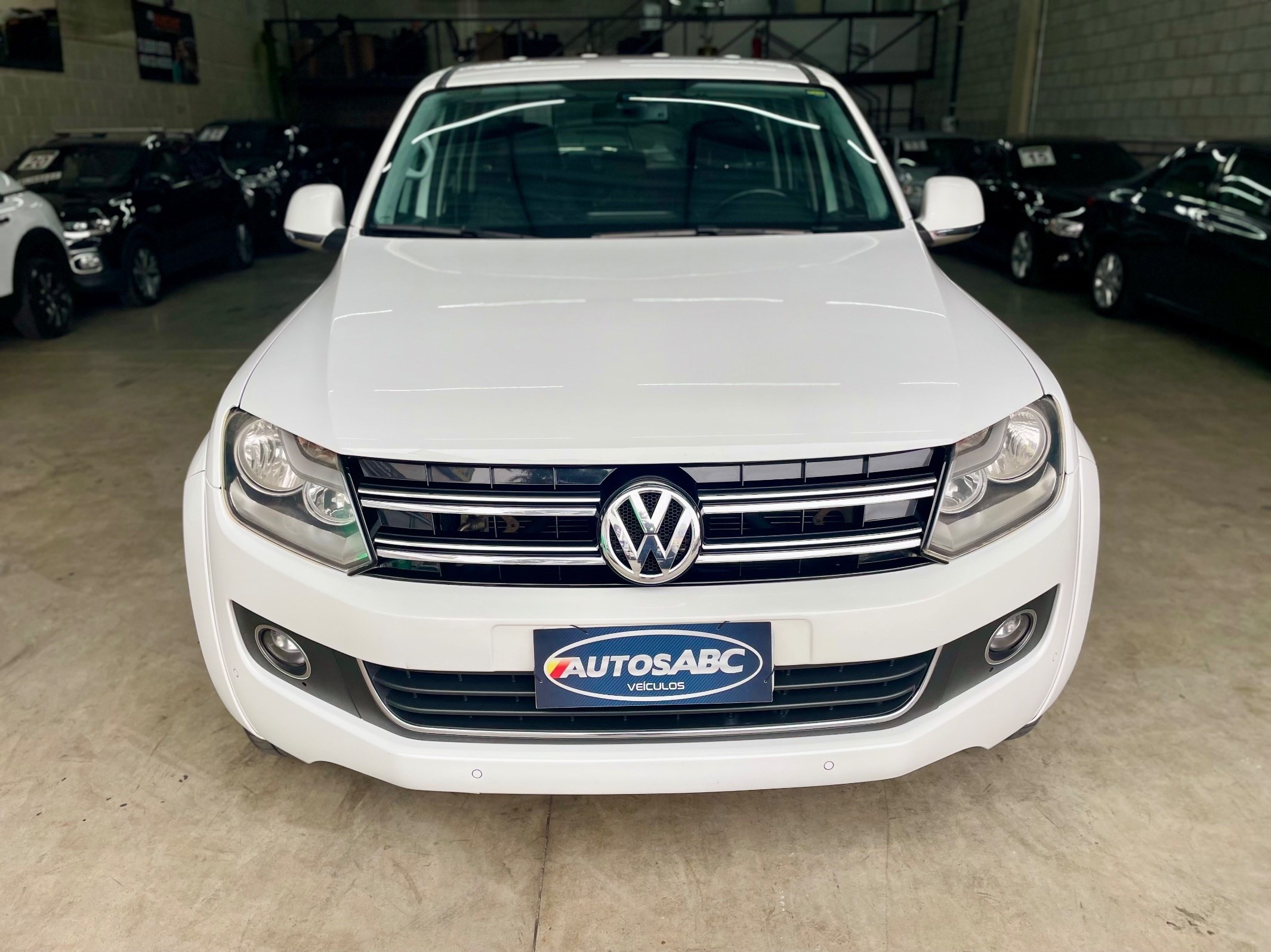 //www.autoline.com.br/carro/volkswagen/amarok-20-cd-highline-16v-diesel-4p-4x4-turbo-automa/2016/santo-andre-sp/24653954